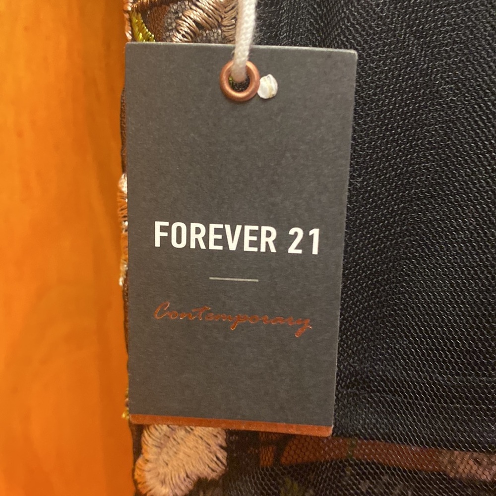 Forever 21 Embroidered Top - Picture 4 of 4